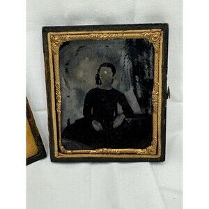 Antique Daguerreotype Ambrotype Tintype Photograph Frame Women’s Face Ghostly